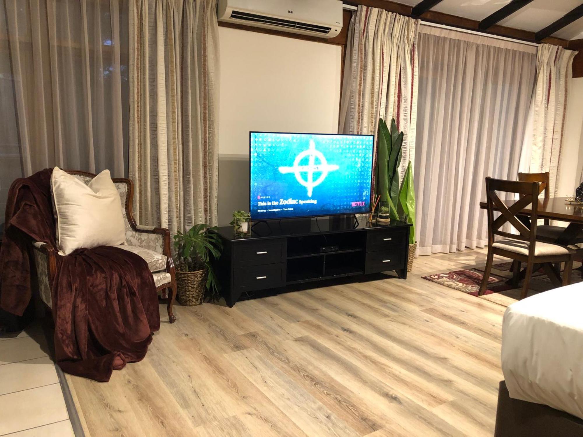Sand River Guest House Йоханнесбург Экстерьер фото