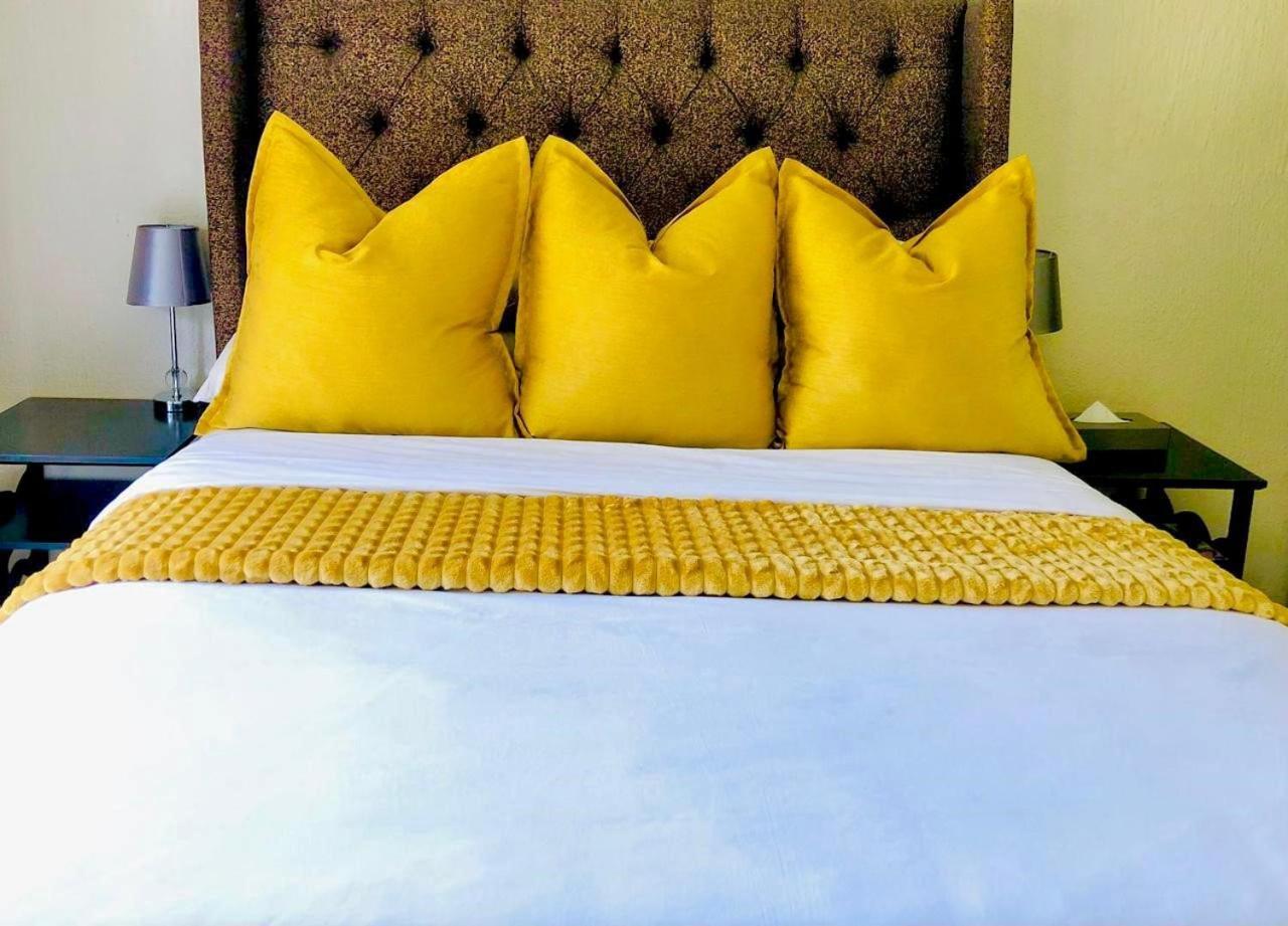 Sand River Guest House Йоханнесбург Экстерьер фото